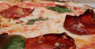 Clase de cocina con pizza y helado en la Toscana. in Florence